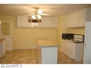 121 Hickerson, Elkin, NC 28621 photo 2