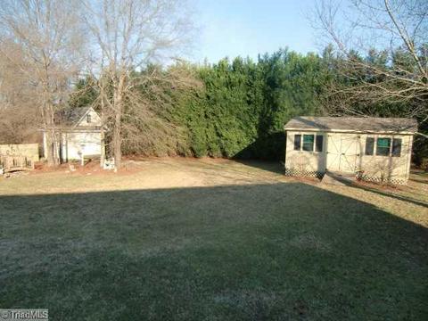 118 Winchester Ct, Trinity, NC 27370 photo 2