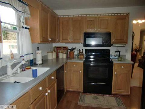 118 Winchester Ct, Trinity, NC 27370 photo 8