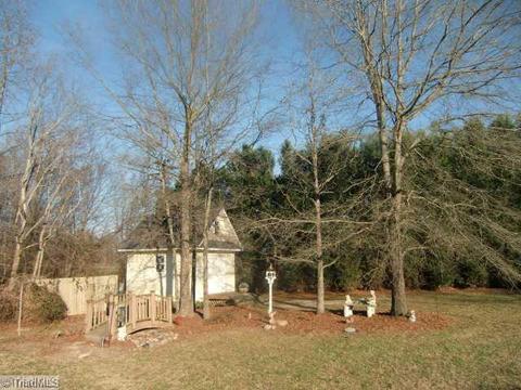 118 Winchester Ct, Trinity, NC 27370 photo 3