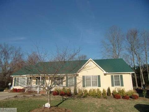 118 Winchester Ct, Trinity, NC 27370 photo 1