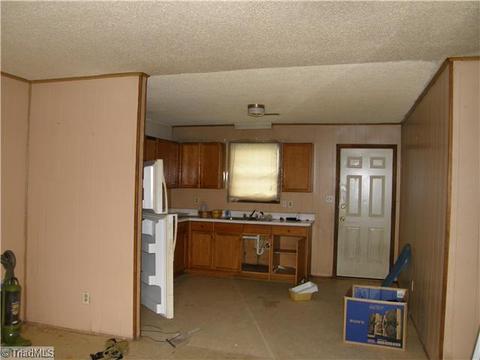 301 Coltrane, High Point, NC 27260 photo 4
