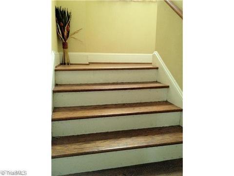 1109 Cedrow Dr, High Point, NC 27260 photo 12