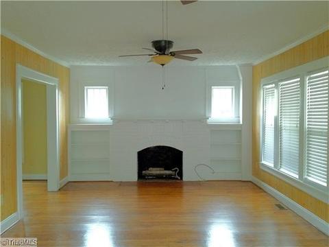 1109 Cedrow Dr, High Point, NC 27260 photo 4