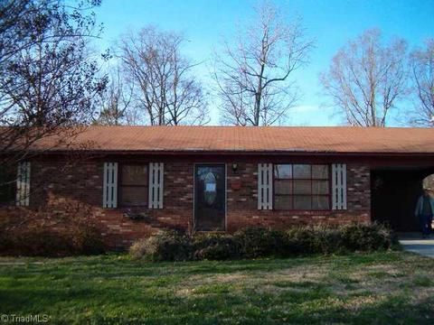 267 Farmbrook Dr, Denton, NC 27239 photo 3