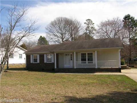 1904 Wickham, High Point, NC 27265 photo 1