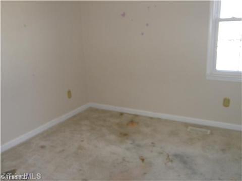 1904 Wickham, High Point, NC 27265 photo 7