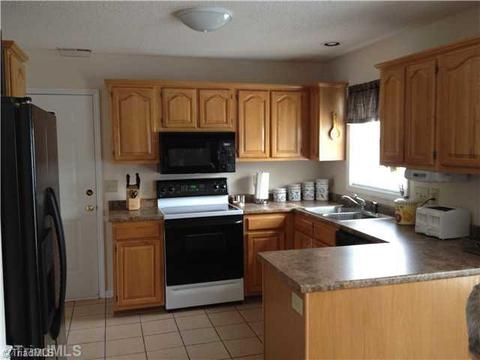 3622 Single Leaf, High Point, NC 27265 photo 4