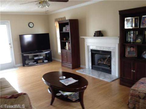 3622 Single Leaf, High Point, NC 27265 photo 3