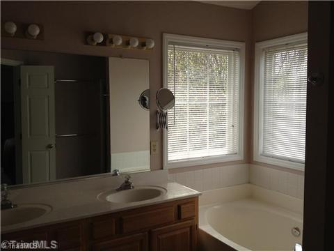 3622 Single Leaf, High Point, NC 27265 photo 8
