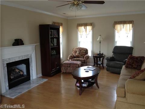3622 Single Leaf, High Point, NC 27265 photo 2