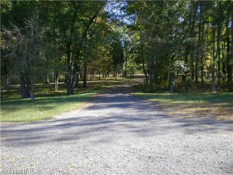 211 Rainbow, Advance, NC 27006 photo 2
