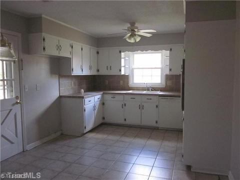 4160 Potomac, Trinity, NC 27370 photo 3