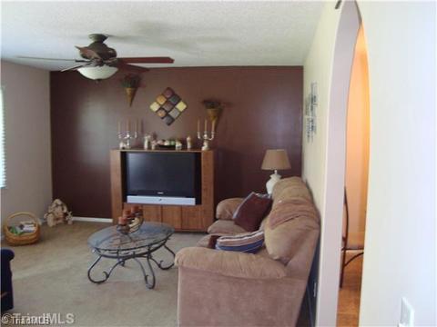 114 Stonebridge, King, NC 27021 photo 3