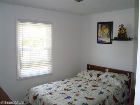 114 Stonebridge, King, NC 27021 photo 8