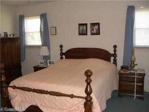 3824 Beech Cir, Trinity, NC 27370 photo 7