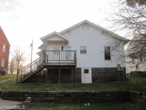 805 Carr, High Point, NC 27262 photo 4