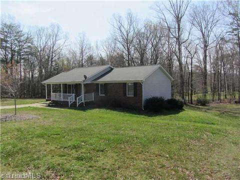 636 Manuel, Mayodan, NC 27027 photo 1