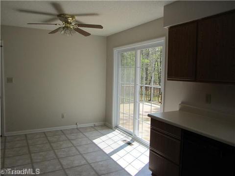 636 Manuel, Mayodan, NC 27027 photo 4