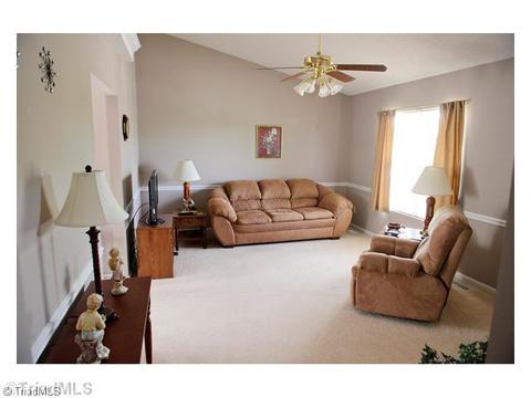 513 Three Oaks, High Point, NC 27265 photo 4