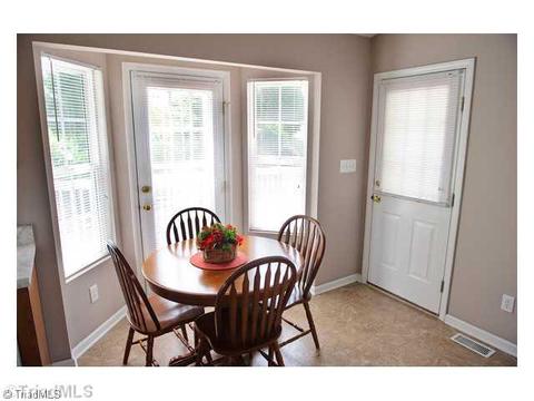 513 Three Oaks, High Point, NC 27265 photo 3