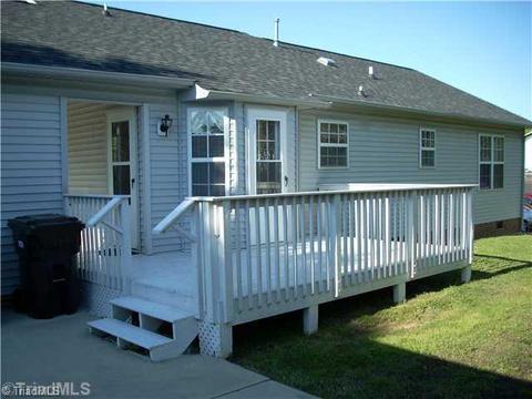 513 Three Oaks, High Point, NC 27265 photo 10