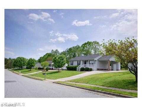 513 Three Oaks, High Point, NC 27265 photo 12