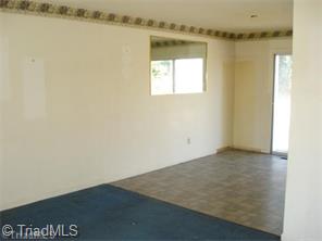 321 Dameron St, Eden, NC 27288 photo 2