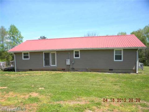 2991 Byrd, Roaring River, NC 28669 photo 4