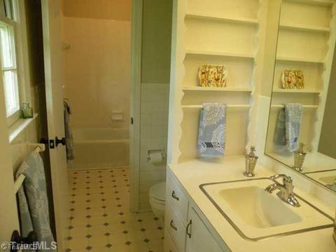 5674 Lakeside Dr, Pfafftown, NC 27040 photo 12