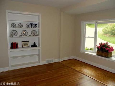 5674 Lakeside Dr, Pfafftown, NC 27040 photo 6