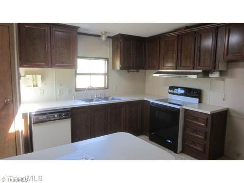 4693 Poplar Ridge Rd, Trinity, NC 27370 photo 5