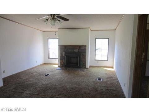 4693 Poplar Ridge Rd, Trinity, NC 27370 photo 3