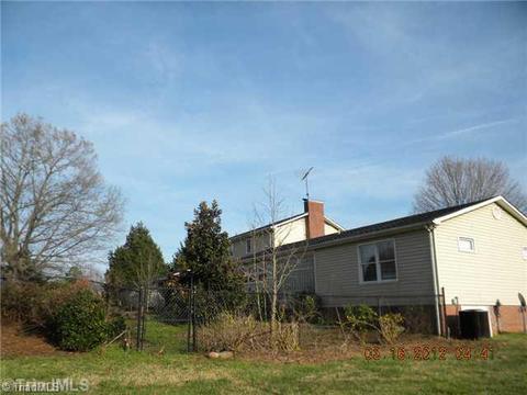 454 Stroud Ml, Harmony, NC 28634 photo 4