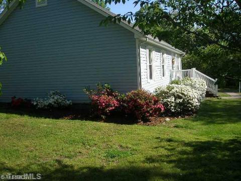 4736 Alpine Dr, Trinity, NC 27370 photo 4