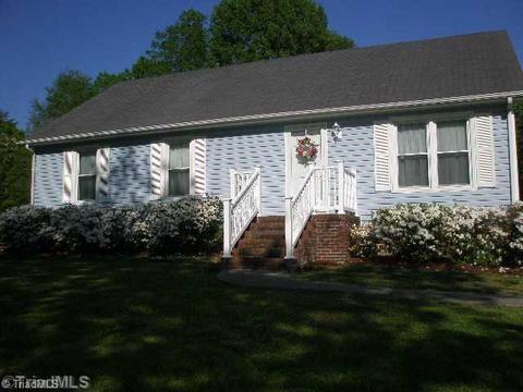 4736 Alpine Dr, Trinity, NC 27370 photo 1