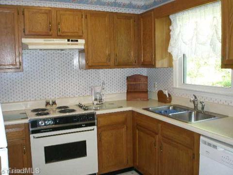 4736 Alpine Dr, Trinity, NC 27370 photo 11