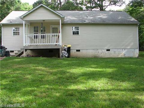 93 Lanning Dr, Denton, NC 27239 photo 11