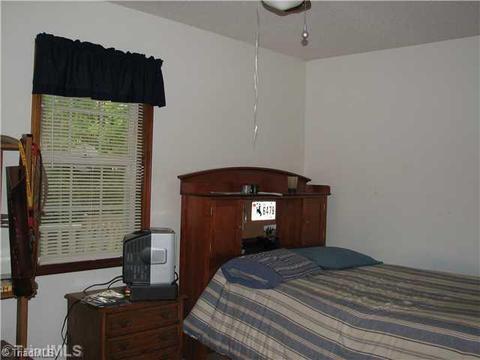 93 Lanning Dr, Denton, NC 27239 photo 8