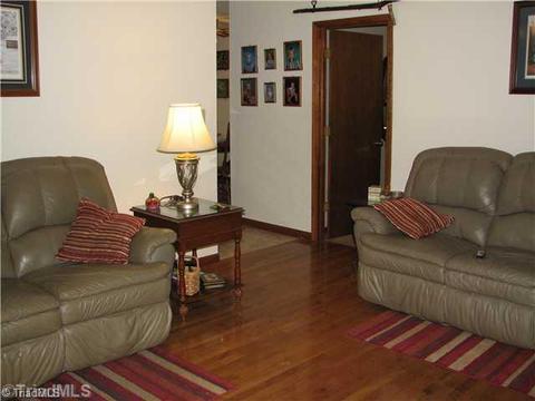 93 Lanning Dr, Denton, NC 27239 photo 3