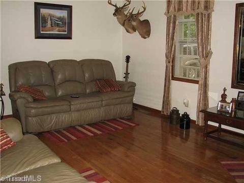 93 Lanning Dr, Denton, NC 27239 photo 2