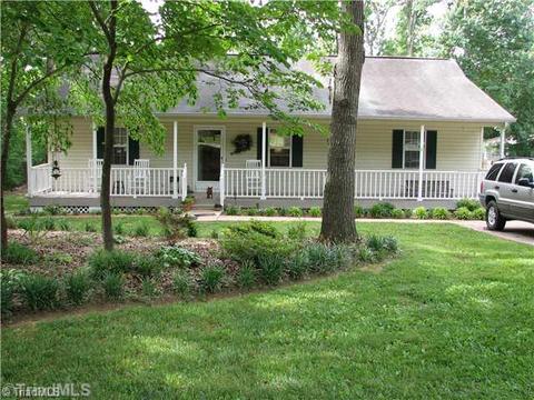 93 Lanning Dr, Denton, NC 27239 photo 1
