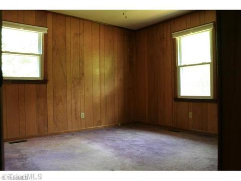 326 Roosevelt Dr, Ridgeway, VA 24148 photo 7
