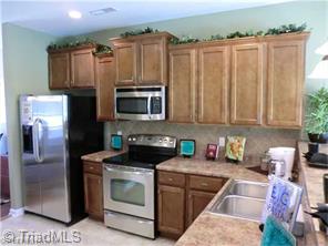 2709 Splitbrooke Dr, High Point, NC 27265 photo 4