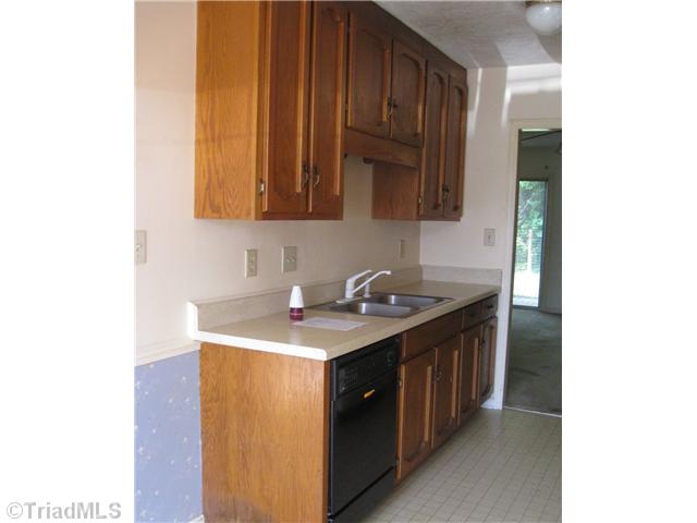 1436 Bailey, High Point, NC 27262 photo 3