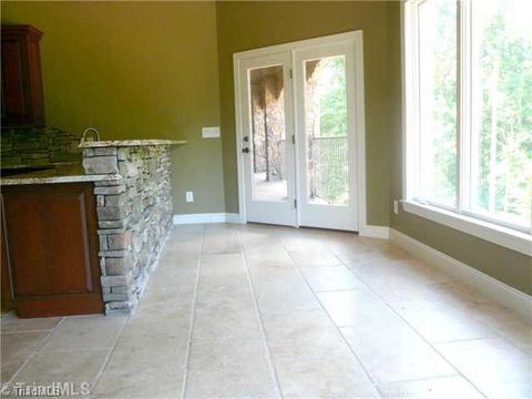 422 Deer Path Ln, Eden, NC 27288 photo 4