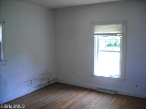 309 Phillips Ave, High Point, NC 27262 photo 4