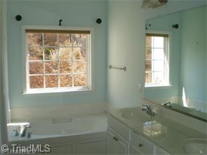 726 Barrocliff Rd, Clemmons, NC 27012 photo 3