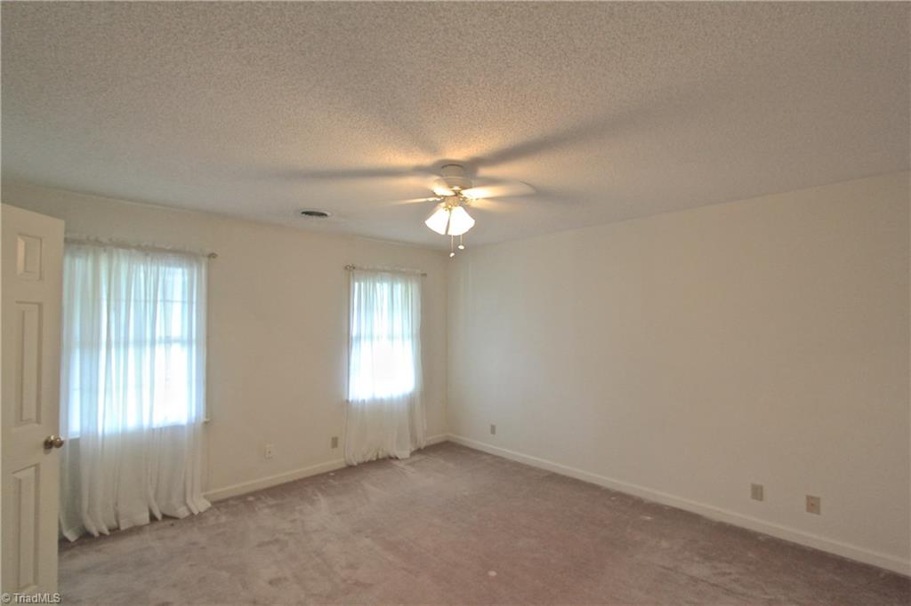 2830 Fleming, Greensboro, NC 27410 photo 16
