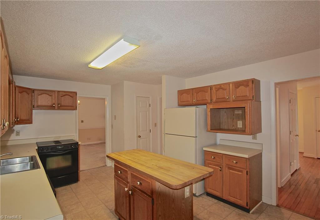 2830 Fleming, Greensboro, NC 27410 photo 8